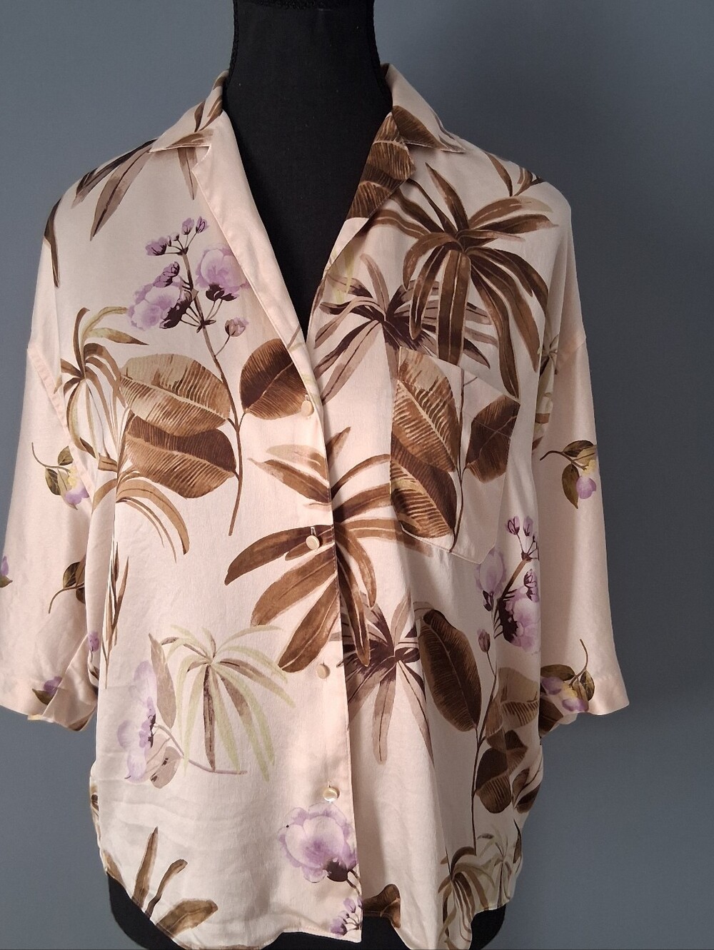 Vince Blouse 100% Silk Oversized XS Fits Like Sm Floral Jungle